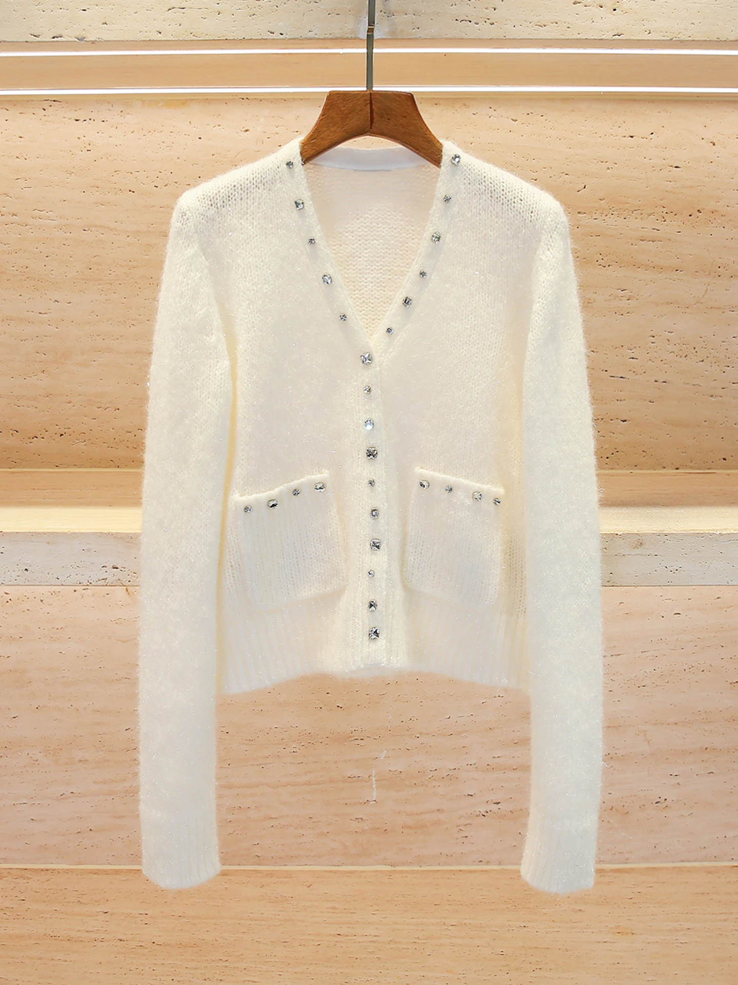 

Soft Knitted Diamond Embellied Small Fraance Sle Sweater Cardigan Spring 2026 Women's High-End Faion Outerwear