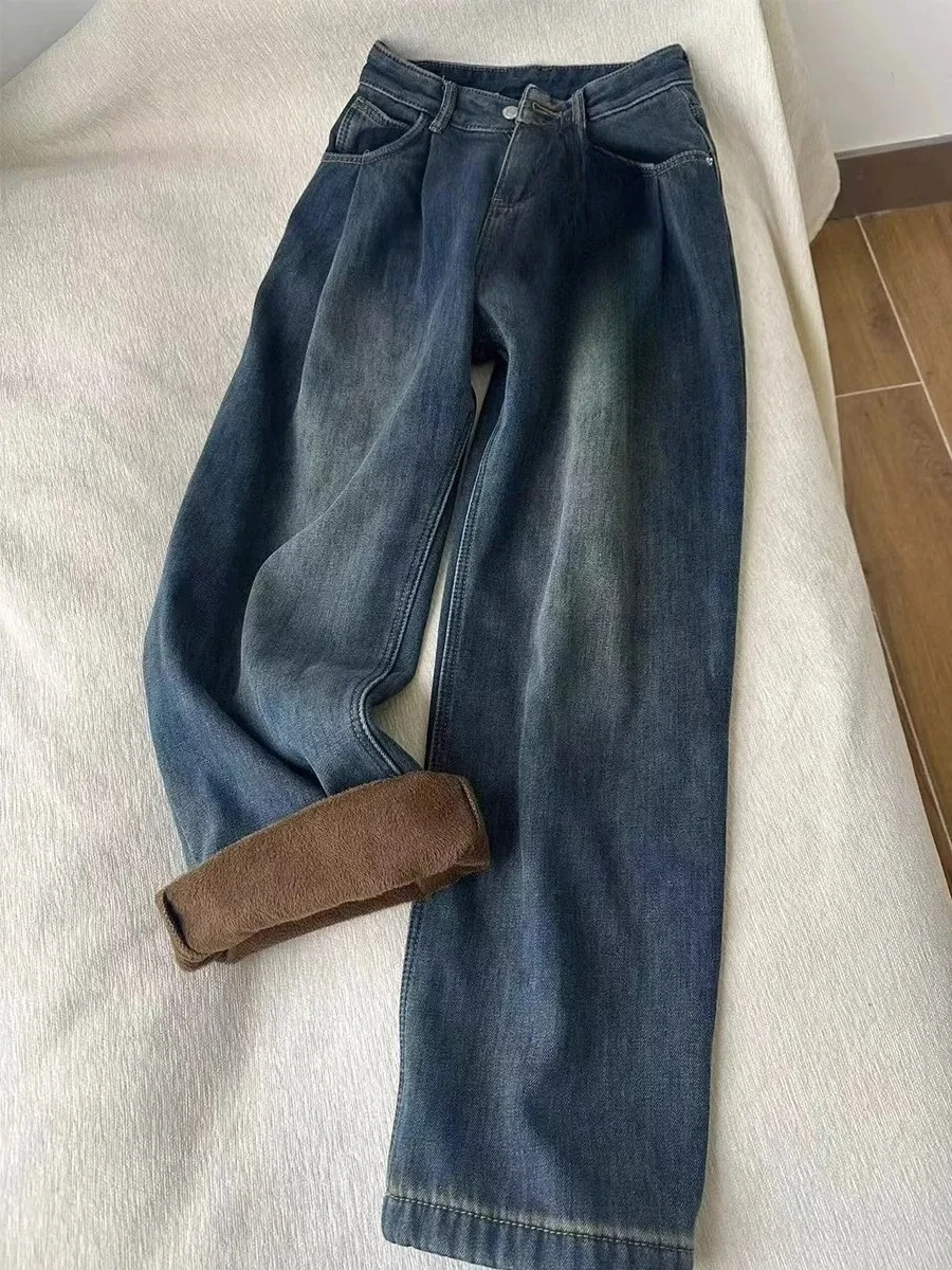 Vaqueros de mezclilla gruesos de gran tamaño y de felpa para mujer en invierno de 2025, con corte holgado y cintura alta, hace parecer más delgado