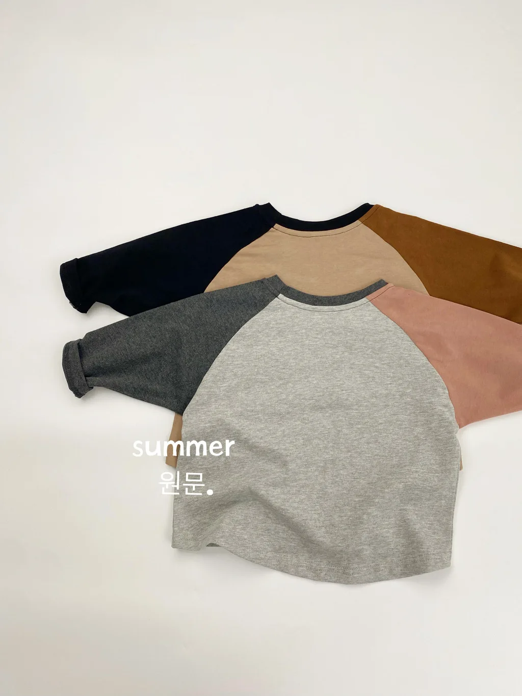 2025 خريف جديد الأطفال قميص قطني بكم طويل تي شيرت الفتيان الفتيات بلوزات فضفاضة قمصان الطفل الرضع تي شيرت الاطفال الملابس