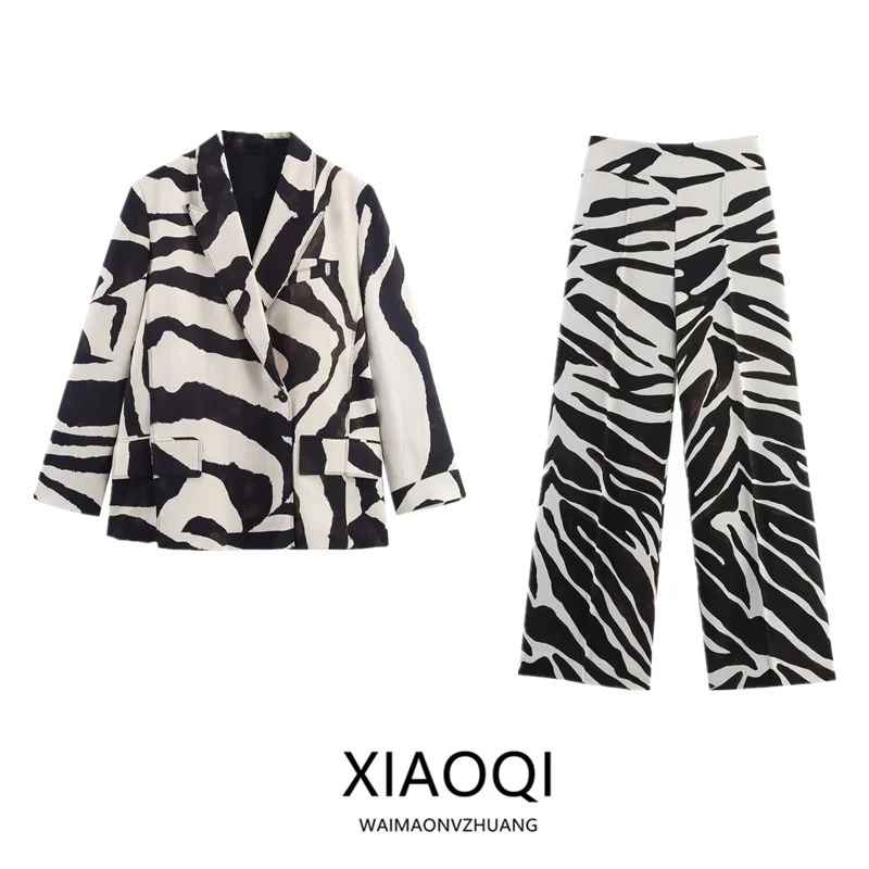 

Осень 2023, новый костюм с животным принтом, длинные брюки с высокой талией, женский модный комплект, высококачественный европейский костюм для взрослых, женский комплект...