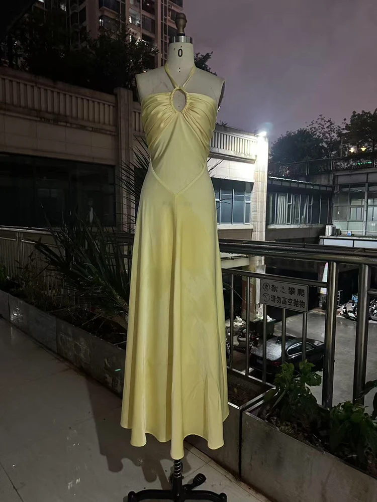 2025 Sexy Halter Neck Backless Slim Long Dress Women Yellow Sleeveless Folds Bodycon Dresses Elegant Evening Party Gowns