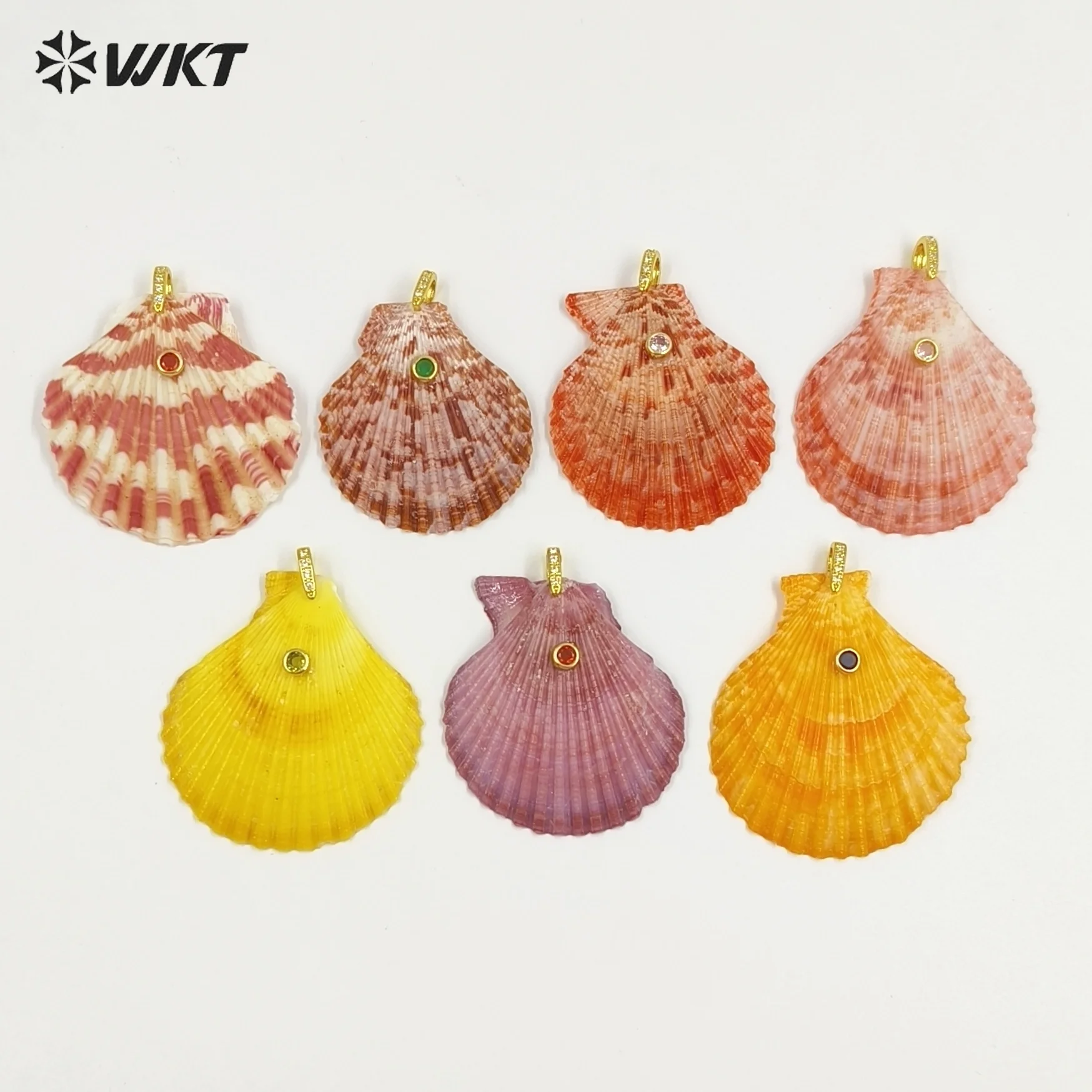 

WT-JP504 Newest Items Wholesale Zircon And Natural Colors Scallop Shell Pendants For Friends Party Present Jewelry Making