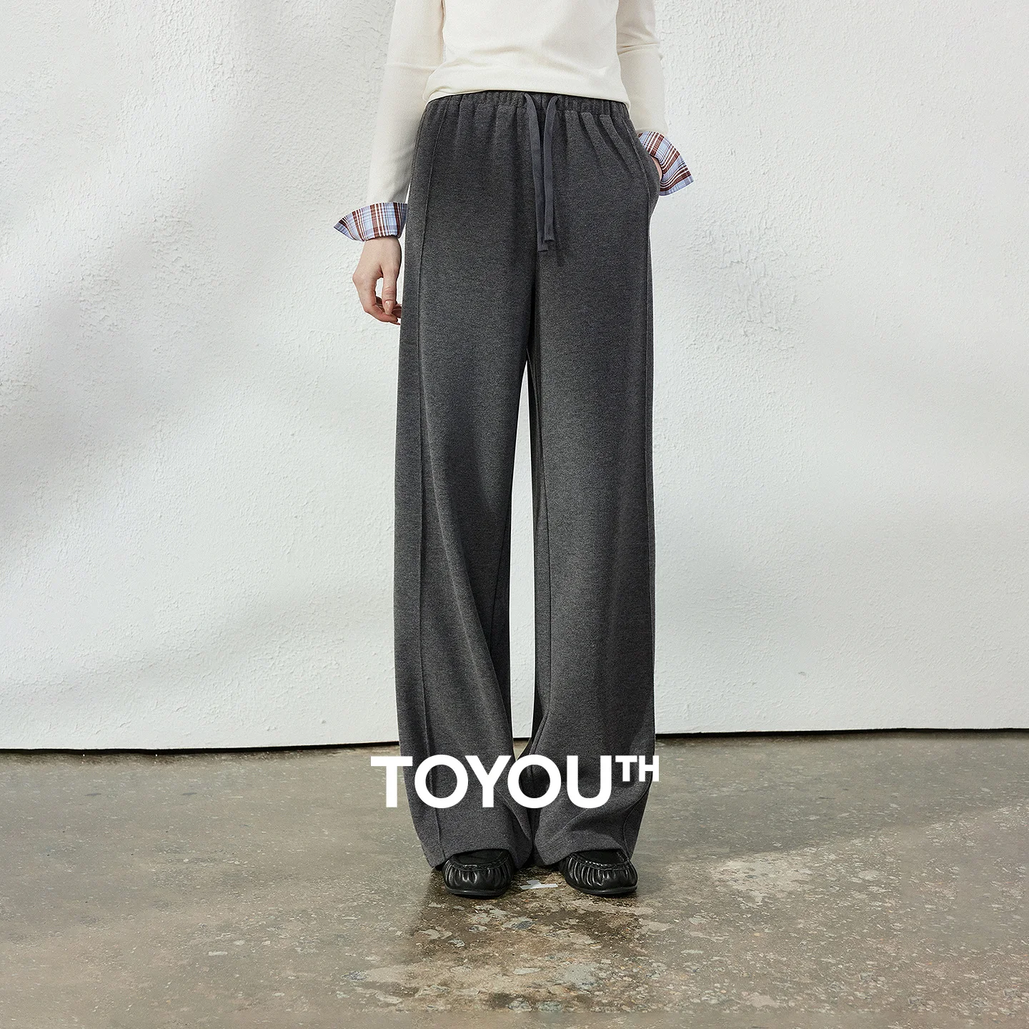 TOYOUTH Women's Glutinous Rice Velvet Straight Leg Pants 2026 Autumn New Soft Hip Concealing Leg Shaping Relaxed Trousers