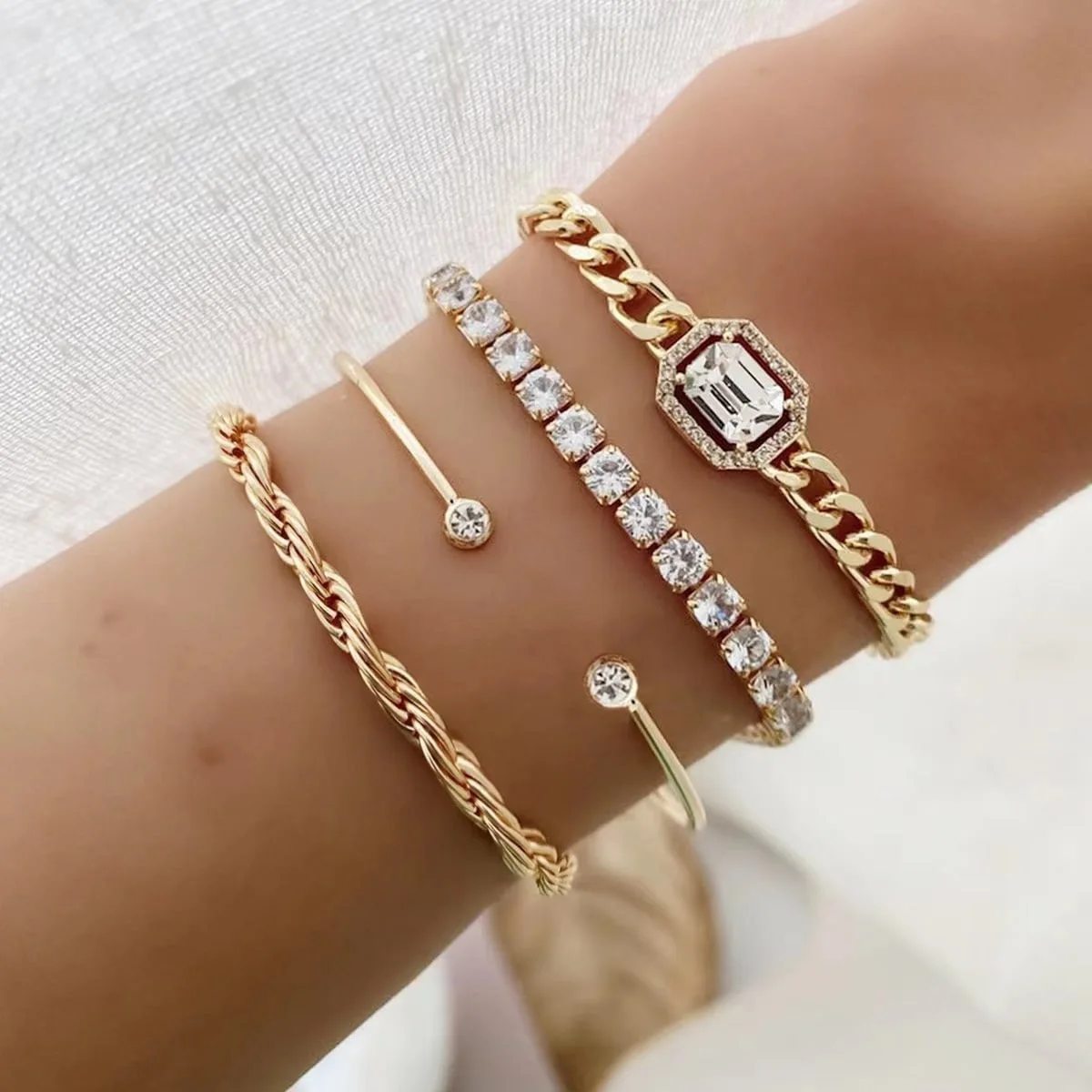 

4-Piece Gold Bracelet Set for Women – Crystal Chain, Cuff & Charm Bangles for Elegant & Casual Looks