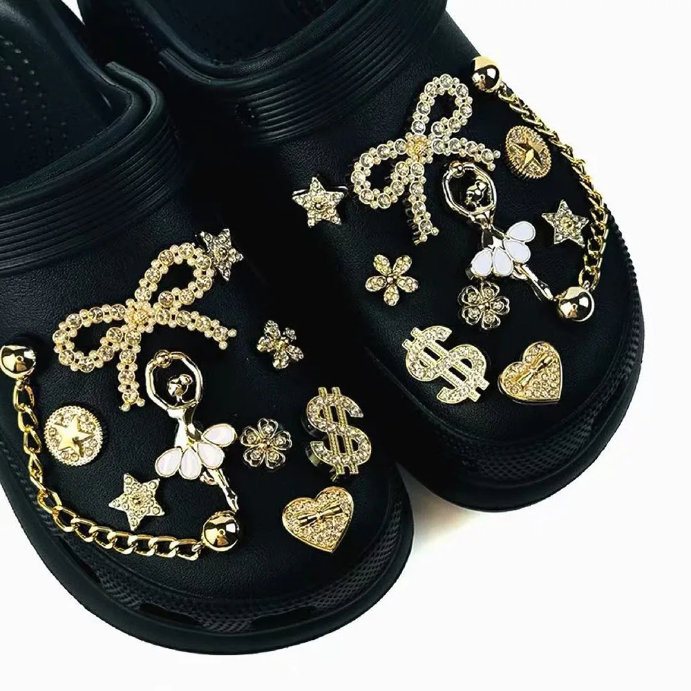 20Pcs Fashion Shoe Charms Set for Sandals Clogs DIY Accessories Gold Rhinestone Heart-shaped Bow Personalized Shoes Decoration