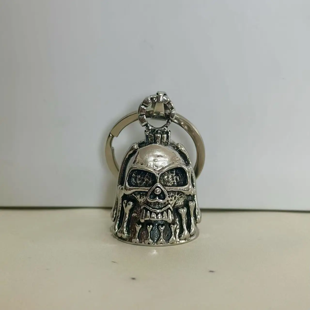 European and American fashion personality punk domineering pendant bone skull riding bell keychain hip-hop accessories