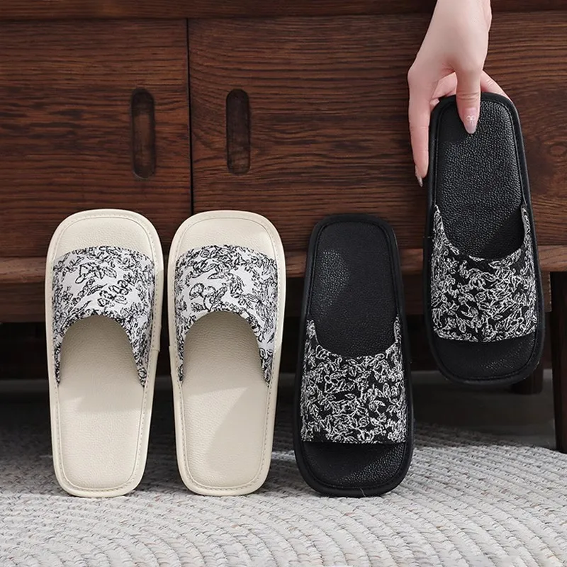 

Summer High-End Embroidered Square-Toe Genuine Leather Couple's Indoor Slippers Anti-Slip Soft Home Slippers for Men and Women