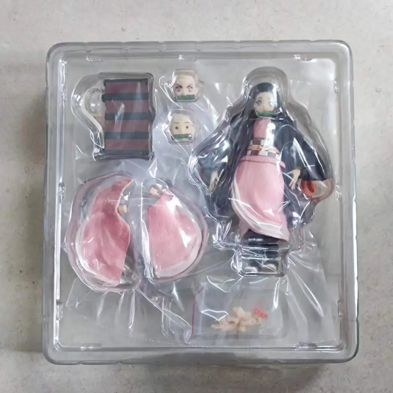 Anime Demon Slayer Nezuko postura de combate figura de acción piezas reemplazables modelo de PVC decoración de escritorio muñeca juguete recoger regalos