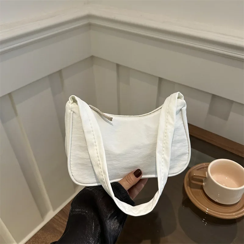 Simple casual French niche design bag femininity commuting shoulder crossbody armpit bag