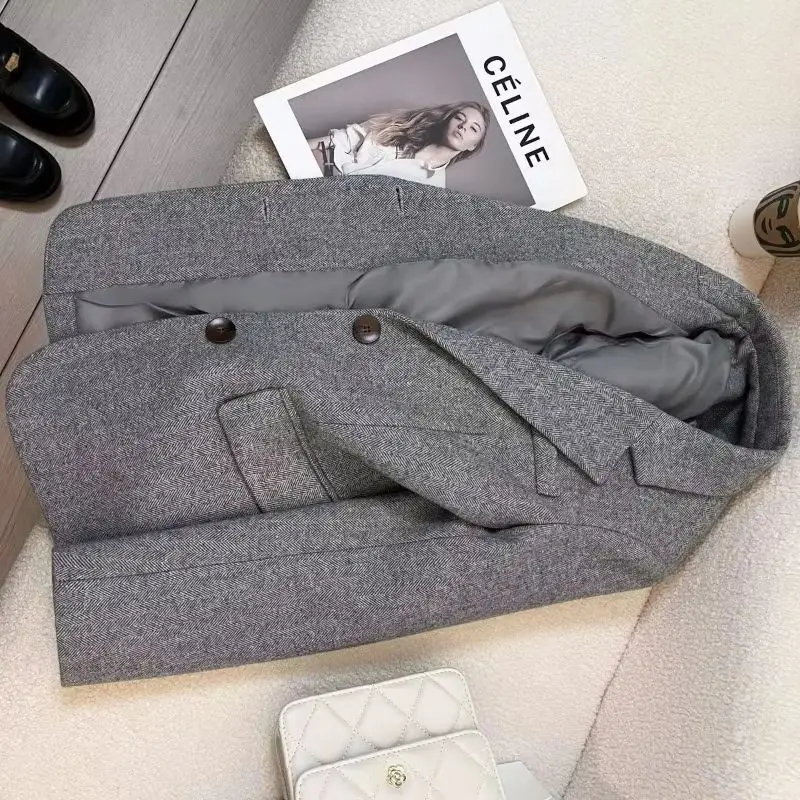 High-end fashion Grey Herringbone Blazer Women's 2026 New Fashionable sophisti Autumn and Winter Small Retro Commuter Casual Top