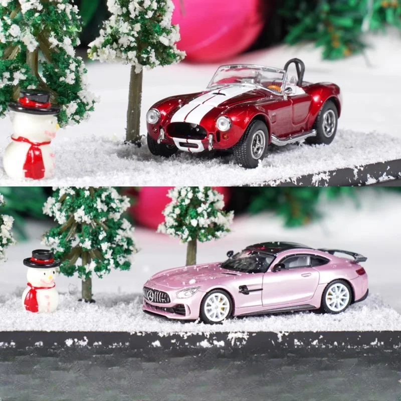 1:64 Ford Shelby 427sc Mercedes AMG GTR Christmas Limited Edition Scene FW Alloy roller miniature model, adult decoration，