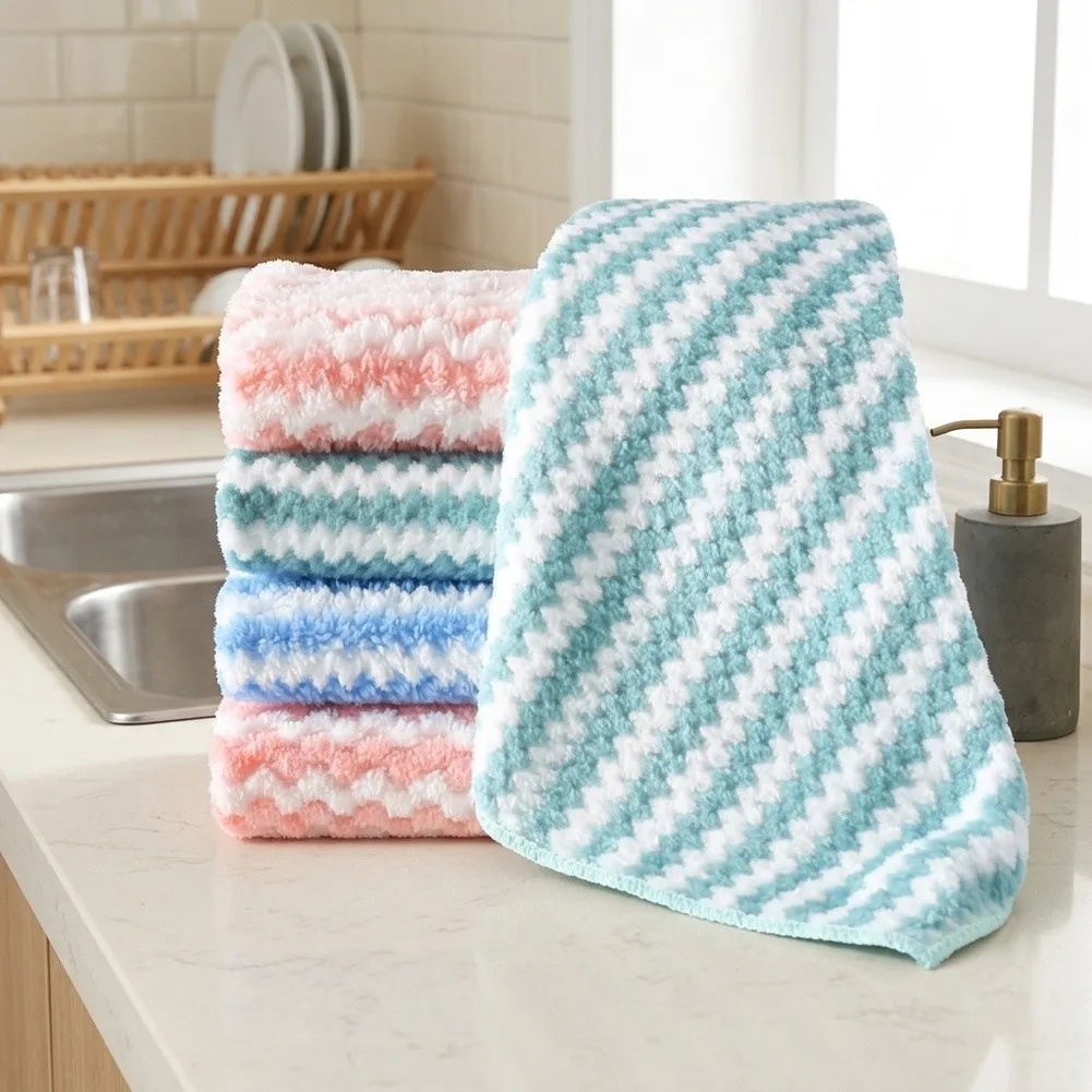 Microfiber Cleaning Cloth in Striped Style for Cleaning Lenses Monitors Eyeglasses and Polished Metals Without Leaving