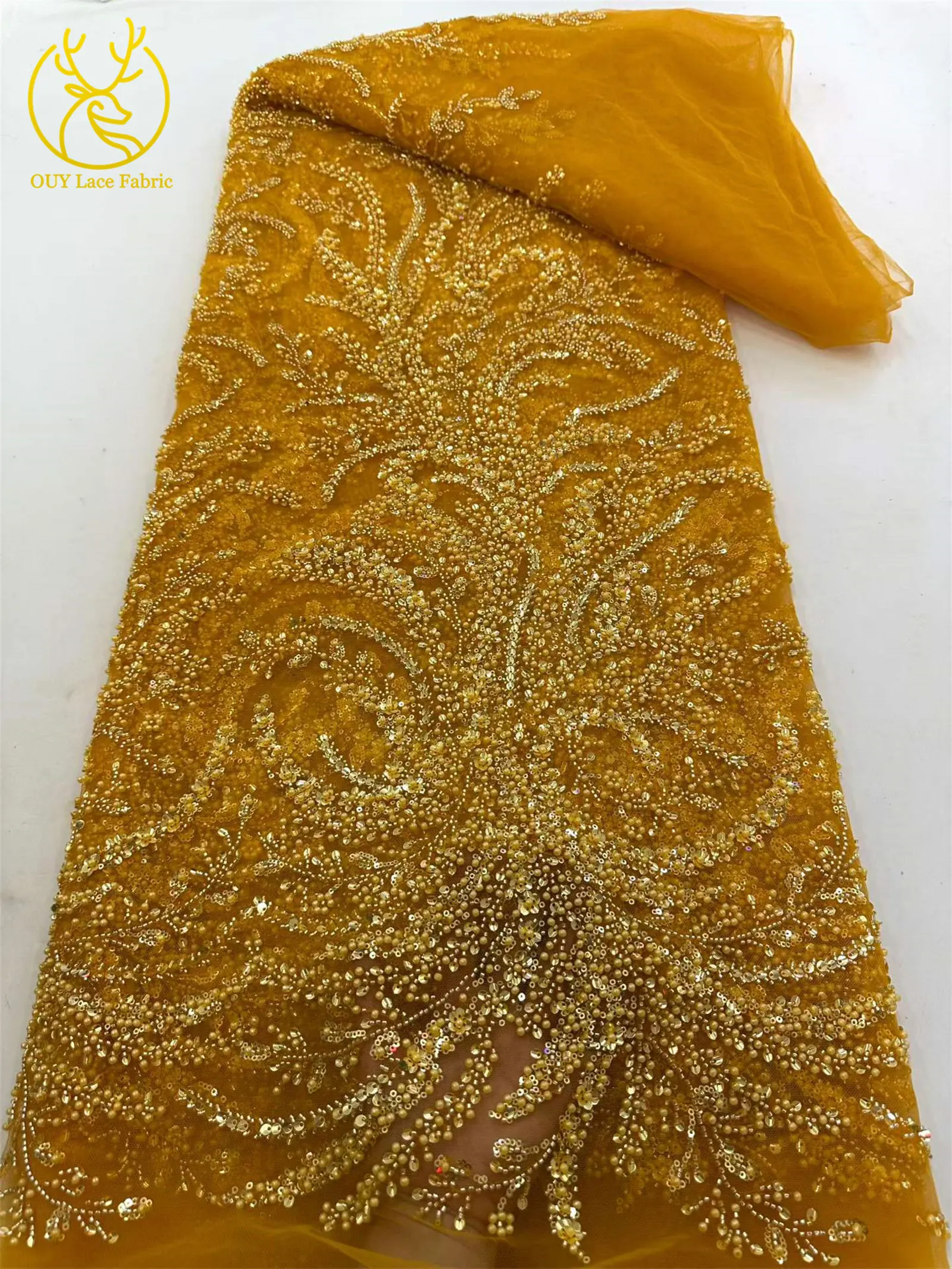 Luxuriöser goldener afrikanischer Pailletten-Spitzenstoff, hochwertiger französischer bestickter Spitzenstoff mit Perlen, nigerianischer Spitzenstoff für Damen-Partykleider – Detail 9