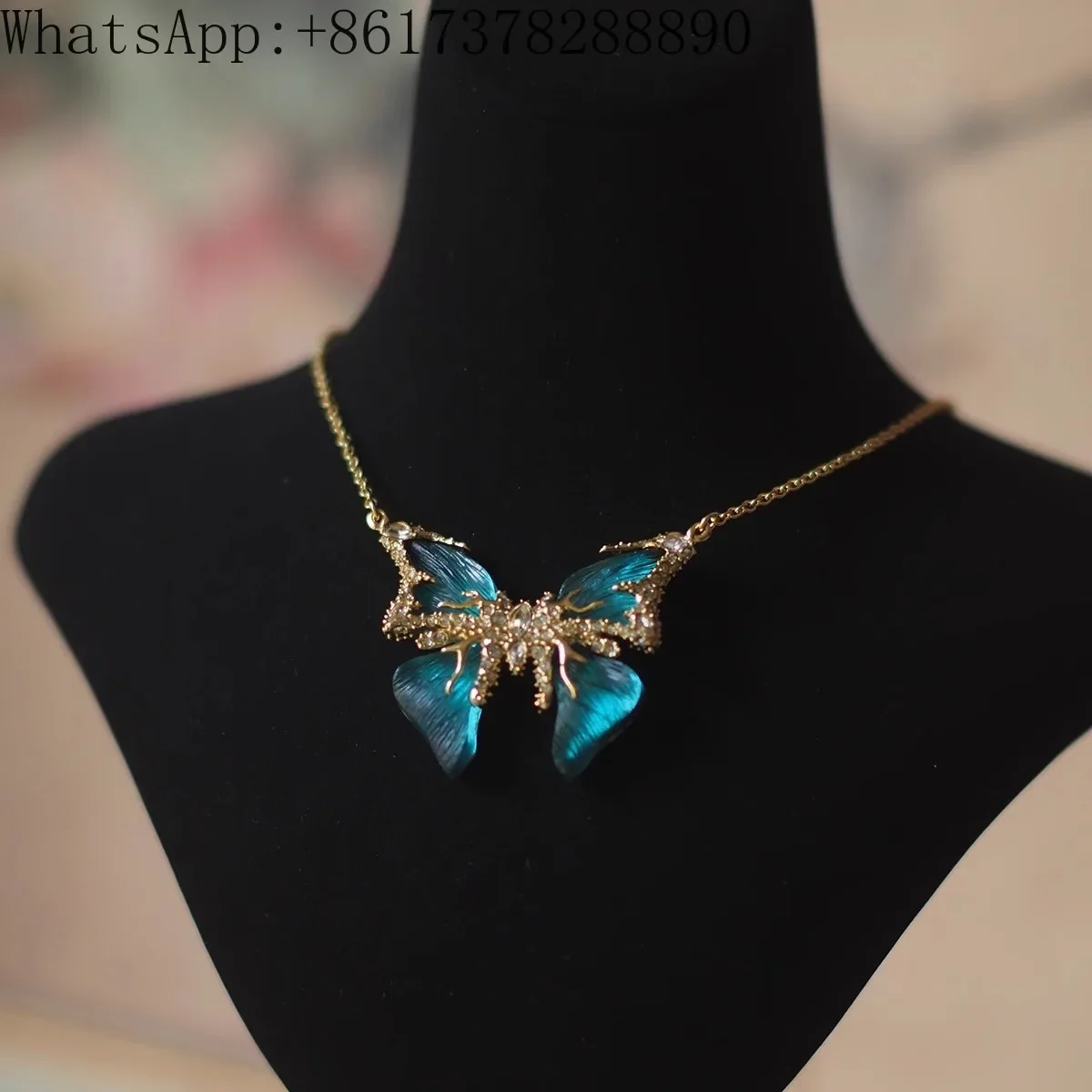 Western antique design niche designer retro blue butterfly necklace full of diamonds Qingdao vintage heavy industry vintage