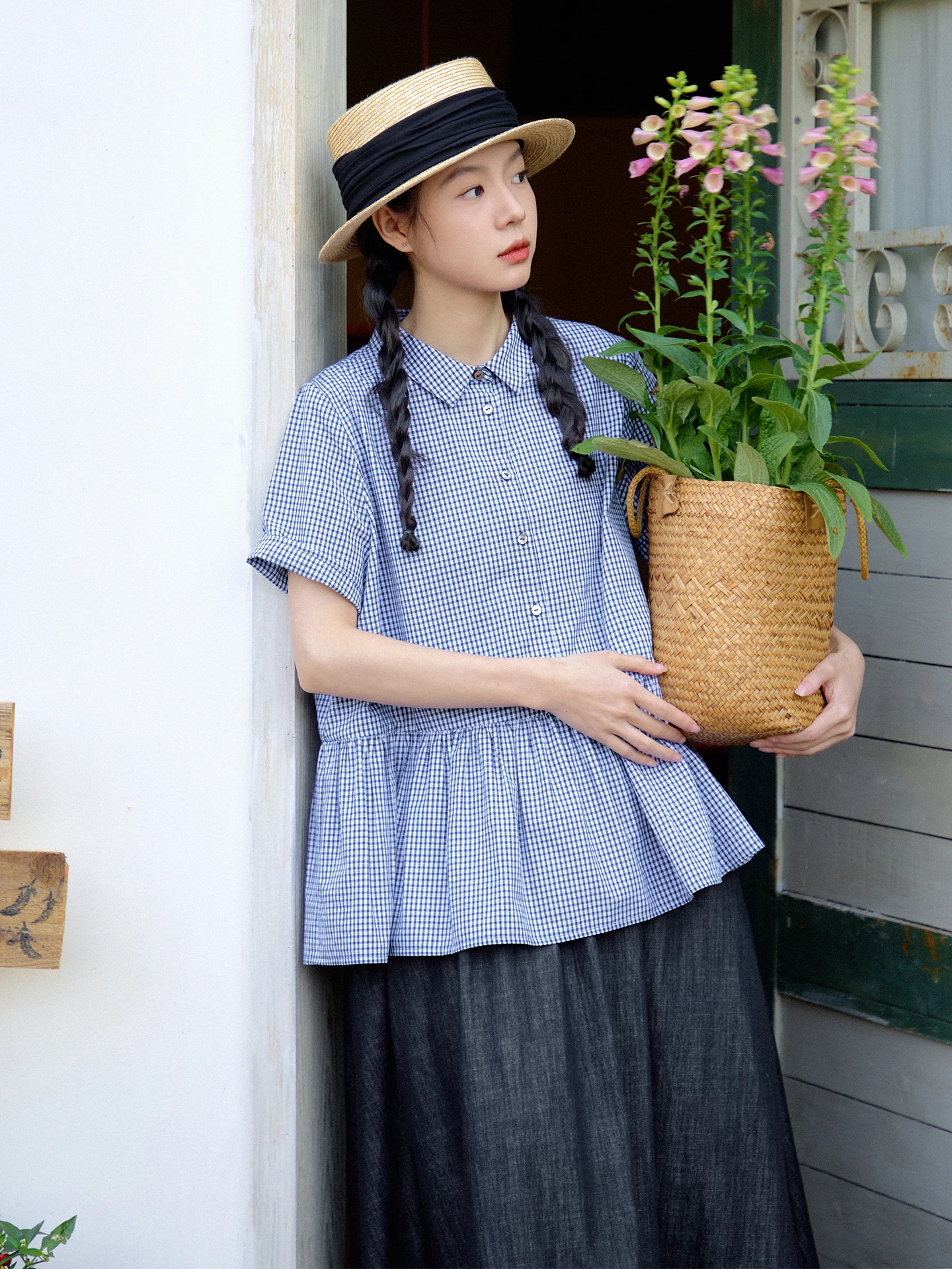 

Original Japanese Style Pure Cotton Blue White Plaid Shirt Women Summer Turn-down Collar Short Sleeve Loose Doll Shirt