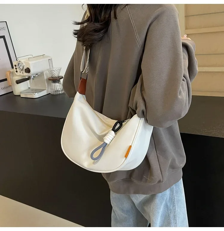 Mode Umhängetasche Einfache Breite Schulter Gurt Design Einzelnen Schulter Tasche Original Stil Pendeln Knödel Frauen Tasche – Detail 7