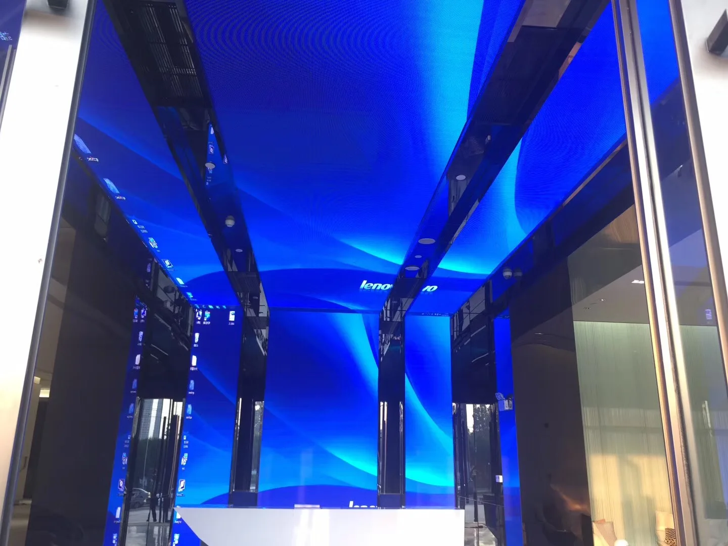 High Flexibility LED Screen New GOB Flexible Video Display Curtain Flexible Led Screen P2.5 Color Display Screen - view 2