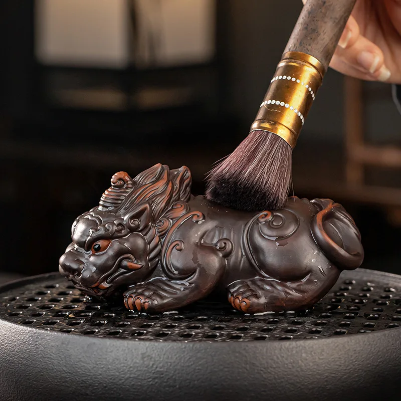 Purple Clay Pi Yao Tea Pet Pair Handcrafted Wealth Symbol Mythical Creature Tea Tray Ornament for Gongfu Tea Home Office Decor