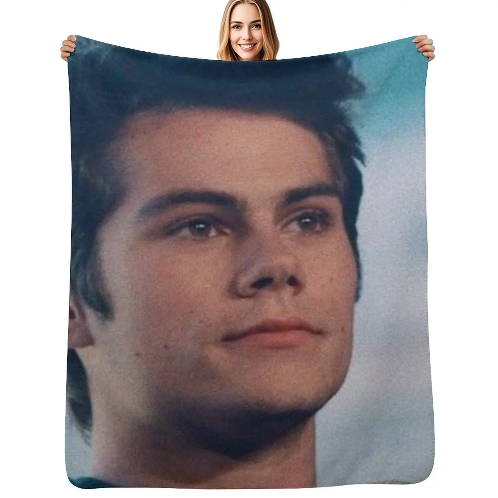 

dylan obrien Throw Blanket Outdoor Soft Blanket for Picnic Beach Camping