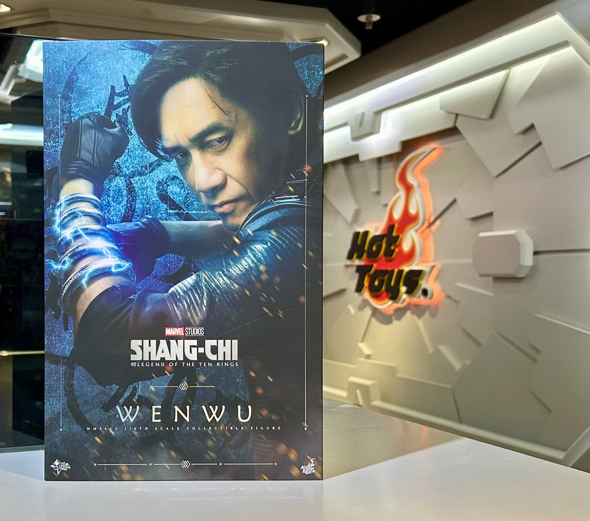 

Hot Toys HT MMS613 1/6 Marvel Shang-Chi and the Legend of the Ten Rings Xu Wenwu Model Collection Hobbies Pvc Model Gift