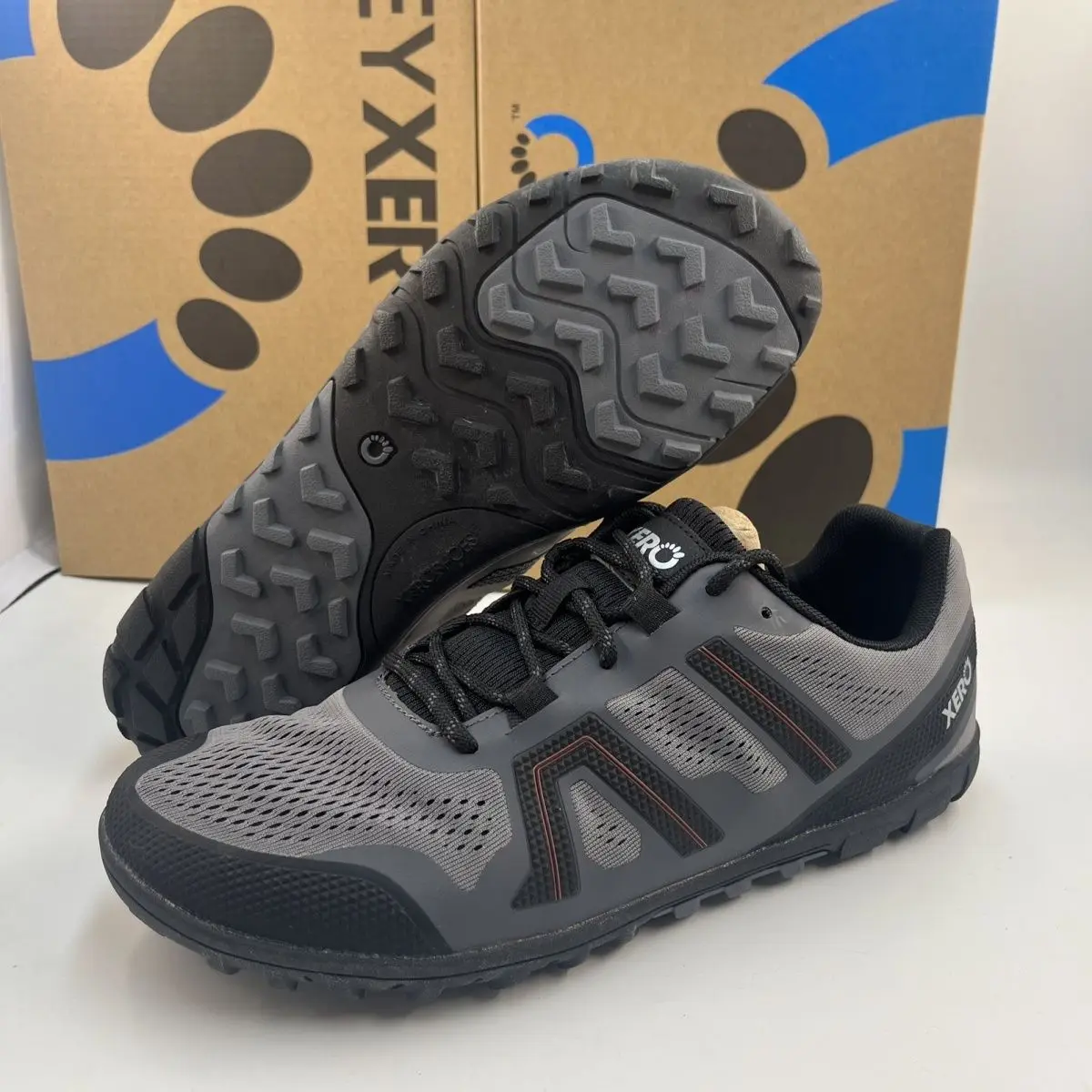 2025 Neutral Weightlifting Fitness Sneakers Portable Athletic Shoes Soft Sole Training Shoes Walking Shoes