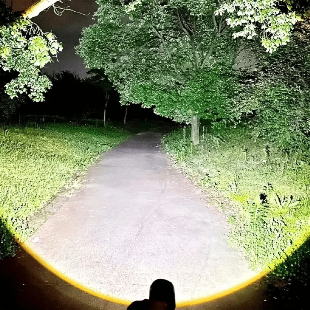 Lanterna a lungo raggio ad alta potenza Torcia a LED super luminosa Torcia tattica ricaricabile USB con lampada laterale Impermeabile per esterni