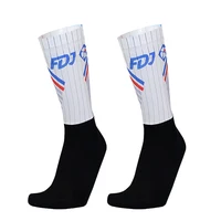2026 New Seamless Socks Pro Anti Aero Bike Team Slip Road Ride Socks Outdoor Racing Cycling Socks 2