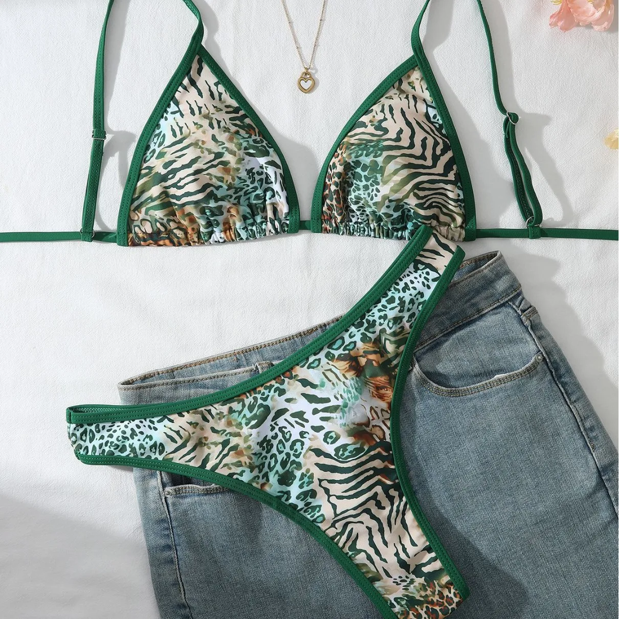 New Quick-drying Green Leopard Print Sexy Neck Strap Can Be Adjusted Independently Bikini Thin Two-piece Swimsuit TK539