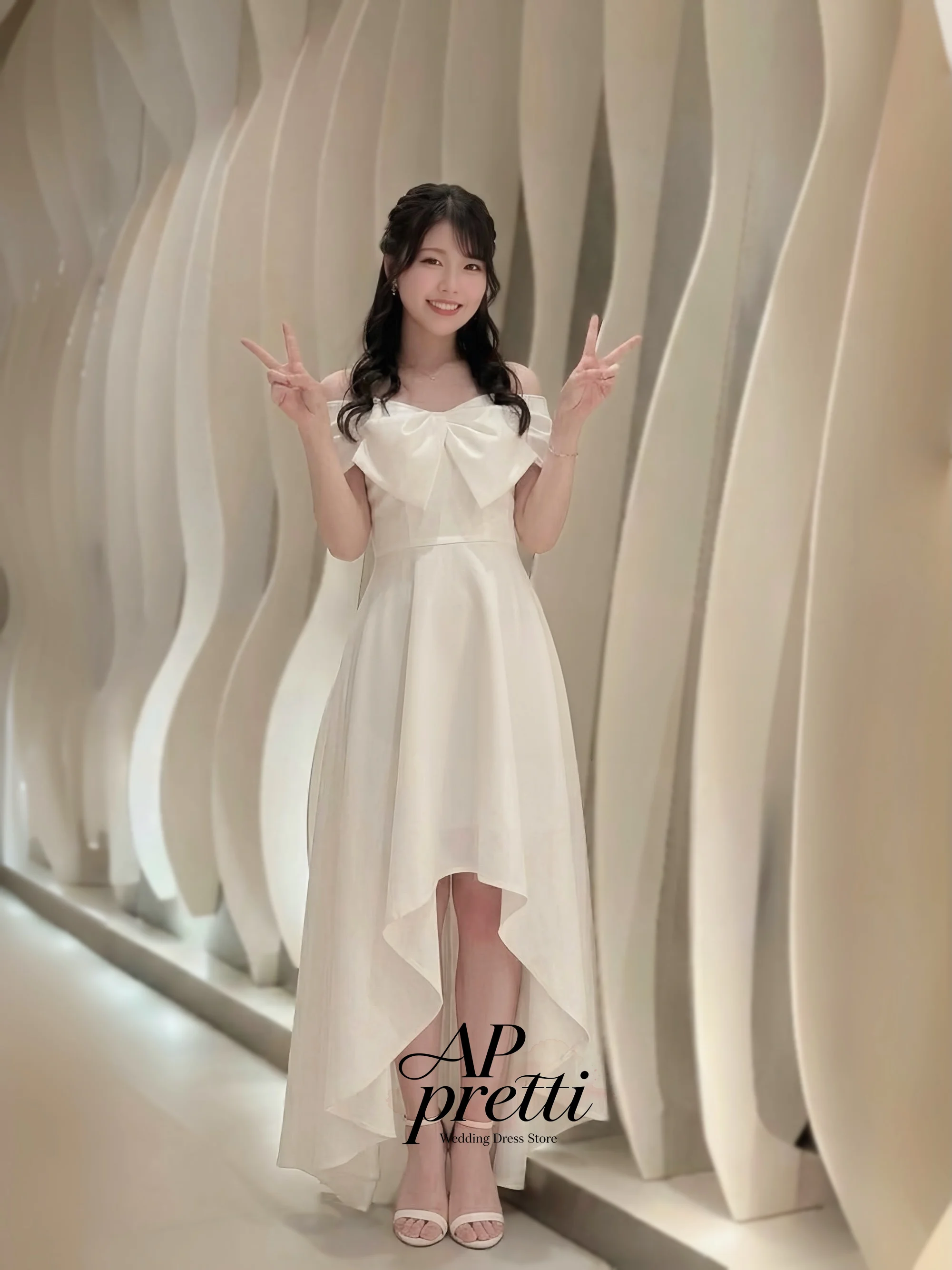 AP pretti Lovely Soft Satin Wedding Dresses Bow Strapless Customized Off the Shoulder A-line Floor-Length Bridal Gown 웨딩드레스