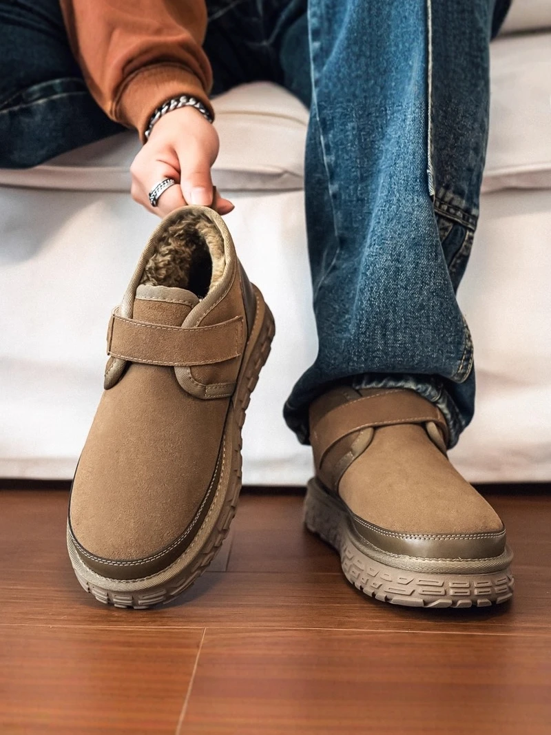 

Men's Fur Lined Thickened Winter Snow Boots Slip Resistant Waterproof Short Tube Fashion Boots Warm Cotton Shoes for Youth