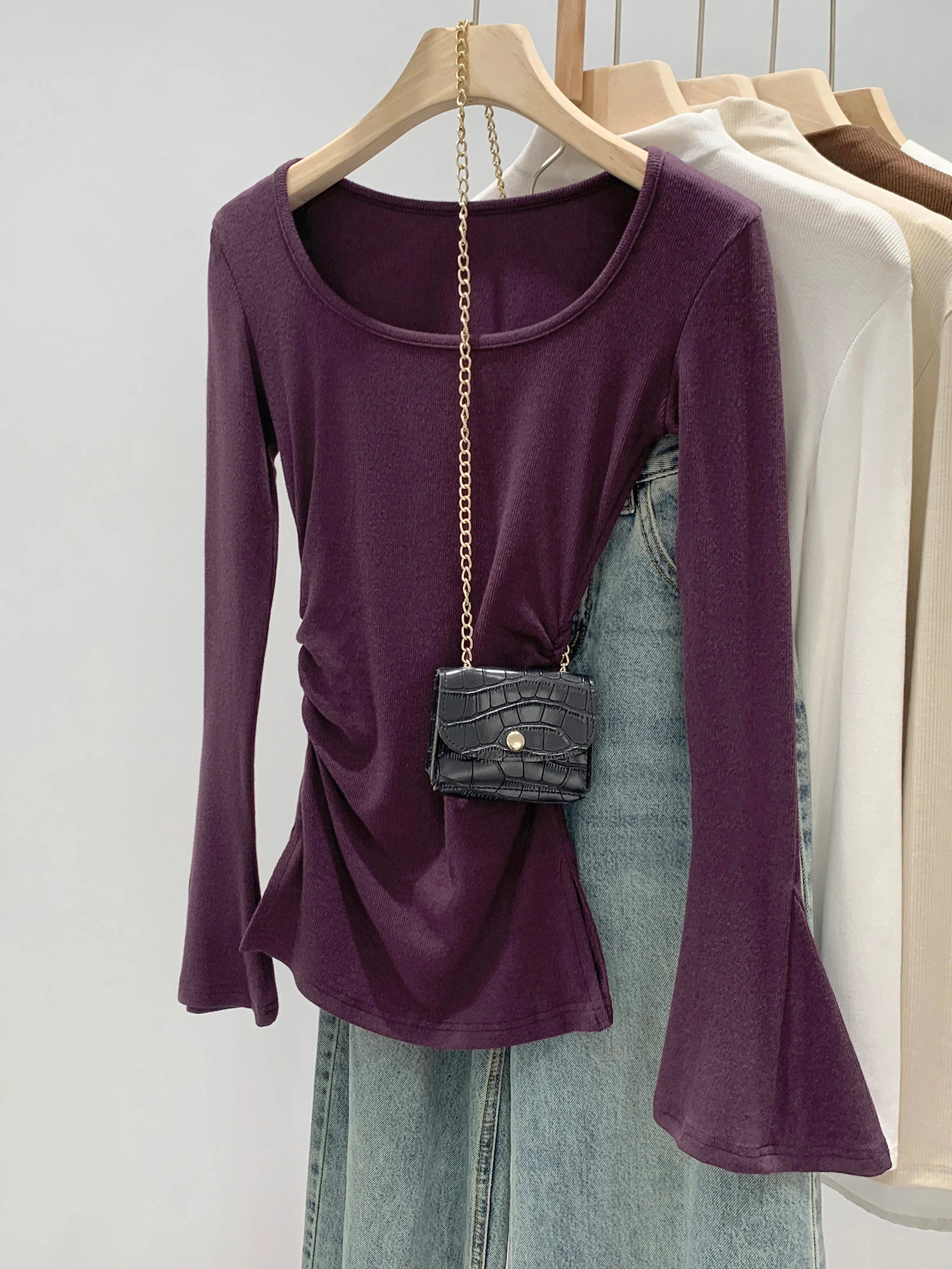 Elegant Waist-Cut Bell Sleeve T-Shirt Women's Fitted Base Shirt Inner Wear Top Korean Style Commute Fashion Regular Fit Long ...