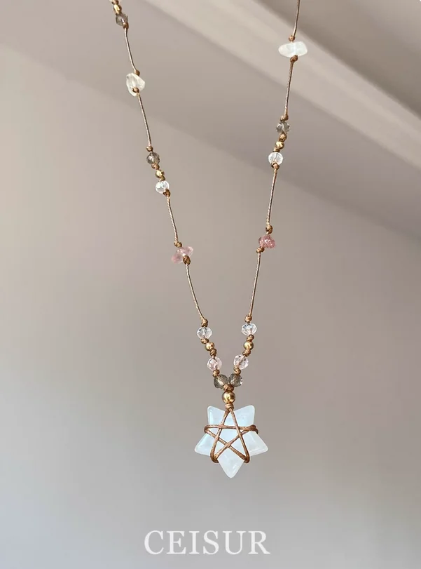 

Винтажное и универсальное ожерелье из плетеной веревки с подвеской в виде белой звезды, уникальный и характерный дизайн, идеально подходящий как цепочка для свитера или