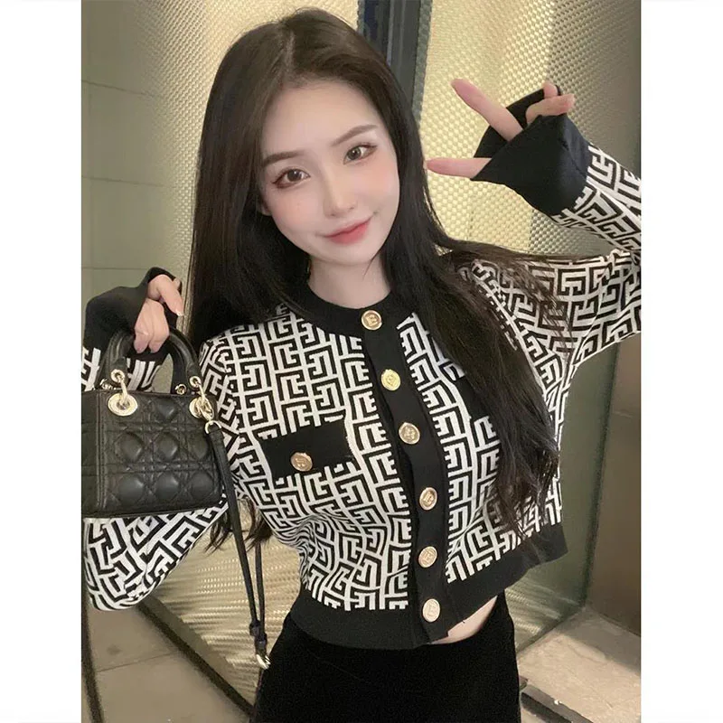 

Женский темпераментный элегантный Y2k шикарный шерстяной вязаный кардиган на пуговицах осень-зима новая мода элитные жаккардовые короткие стильные свитера