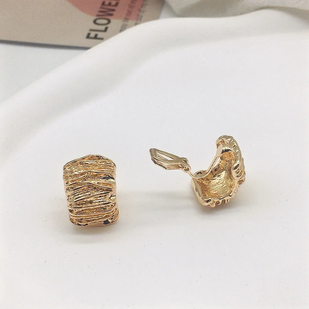 Geometric Metal Irregular Grain Clip on Earrings for Women Punk Style Personality Earrings Travel Party Jewelry Gift