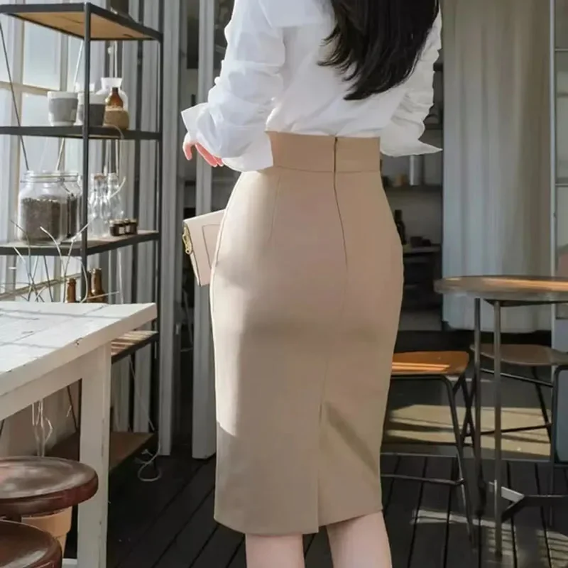 Thumbnail 4 - #2 Discounted Knee-Length Skirts Worth Buying