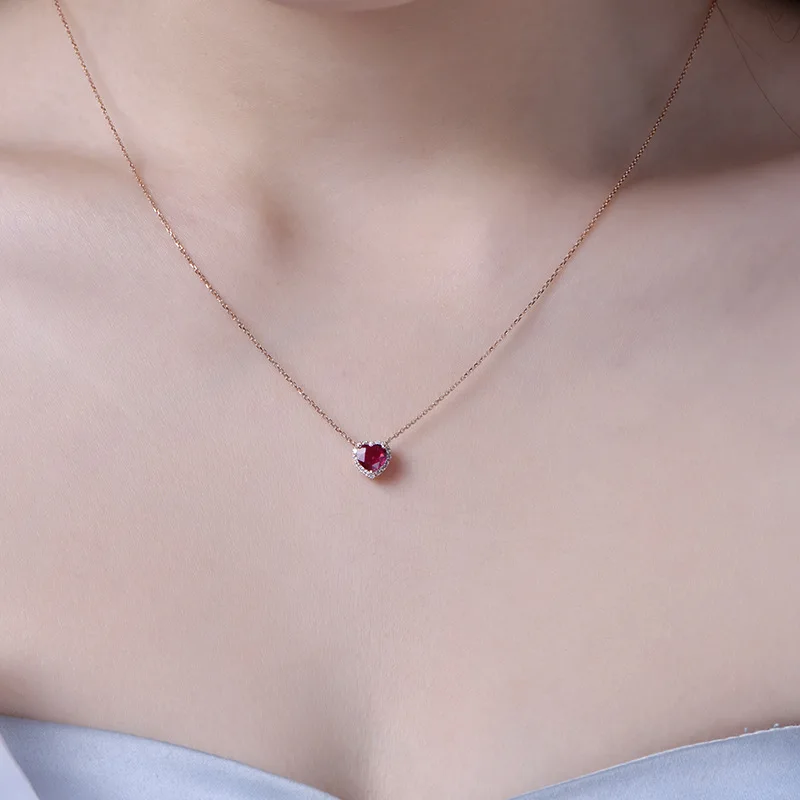 New Elegant Heart-shaped Blood Pomegranate Red Tourmaline Pendant for Women Rose Gold Plated Collarbone Chain