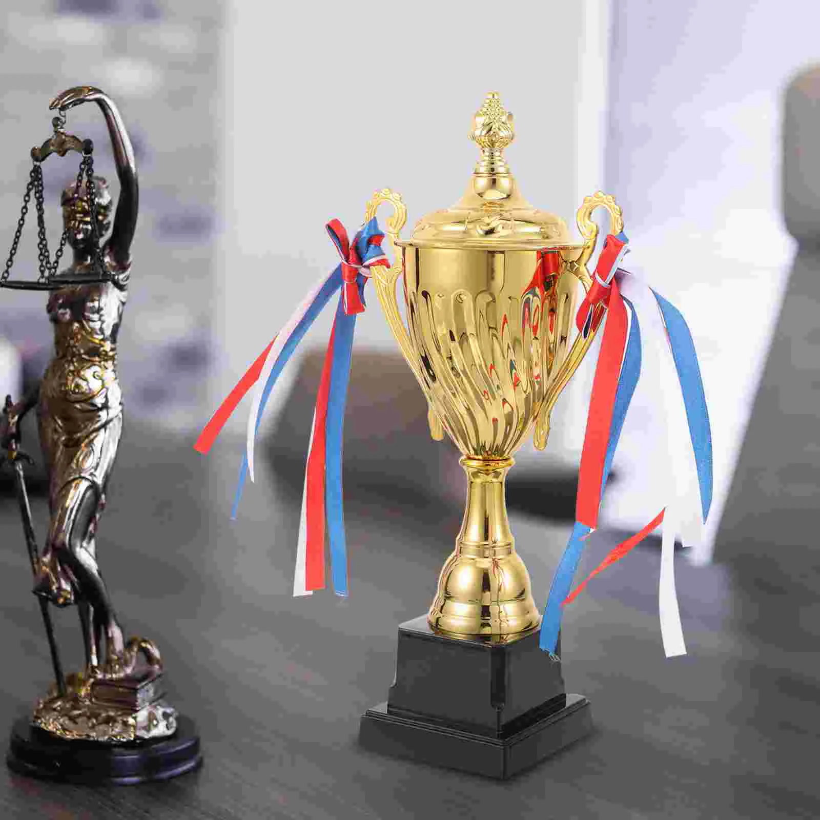 

1PC Sports Match Trophy Competitive Metal Trophy School Tournament Honor Trophy(29cm)