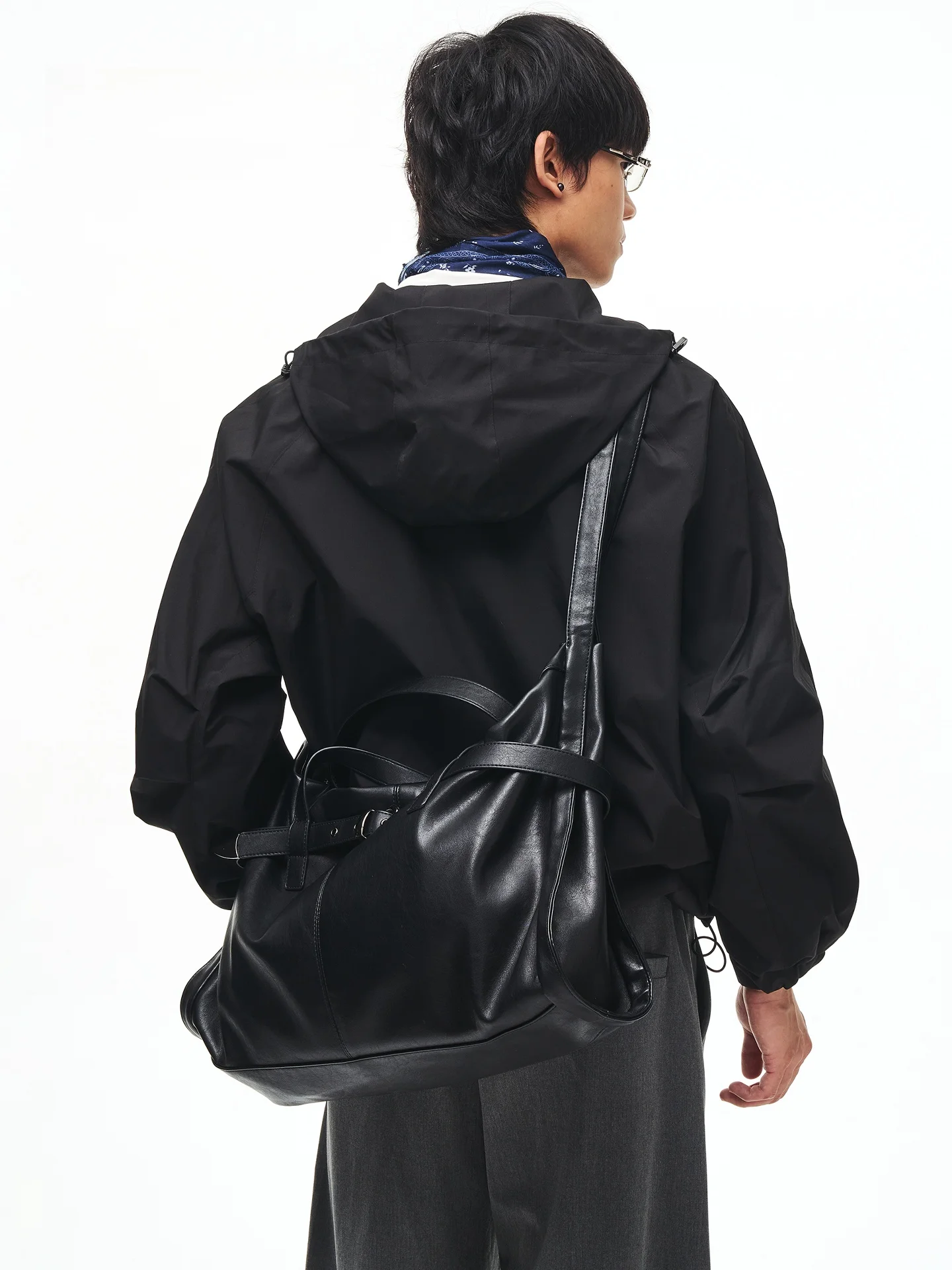 Nesbit Men's Soft Leather Shoulder Bag 2026 New Style Crossbody Handbag Belt Decorated Casual Leisure Large Capacity Bag