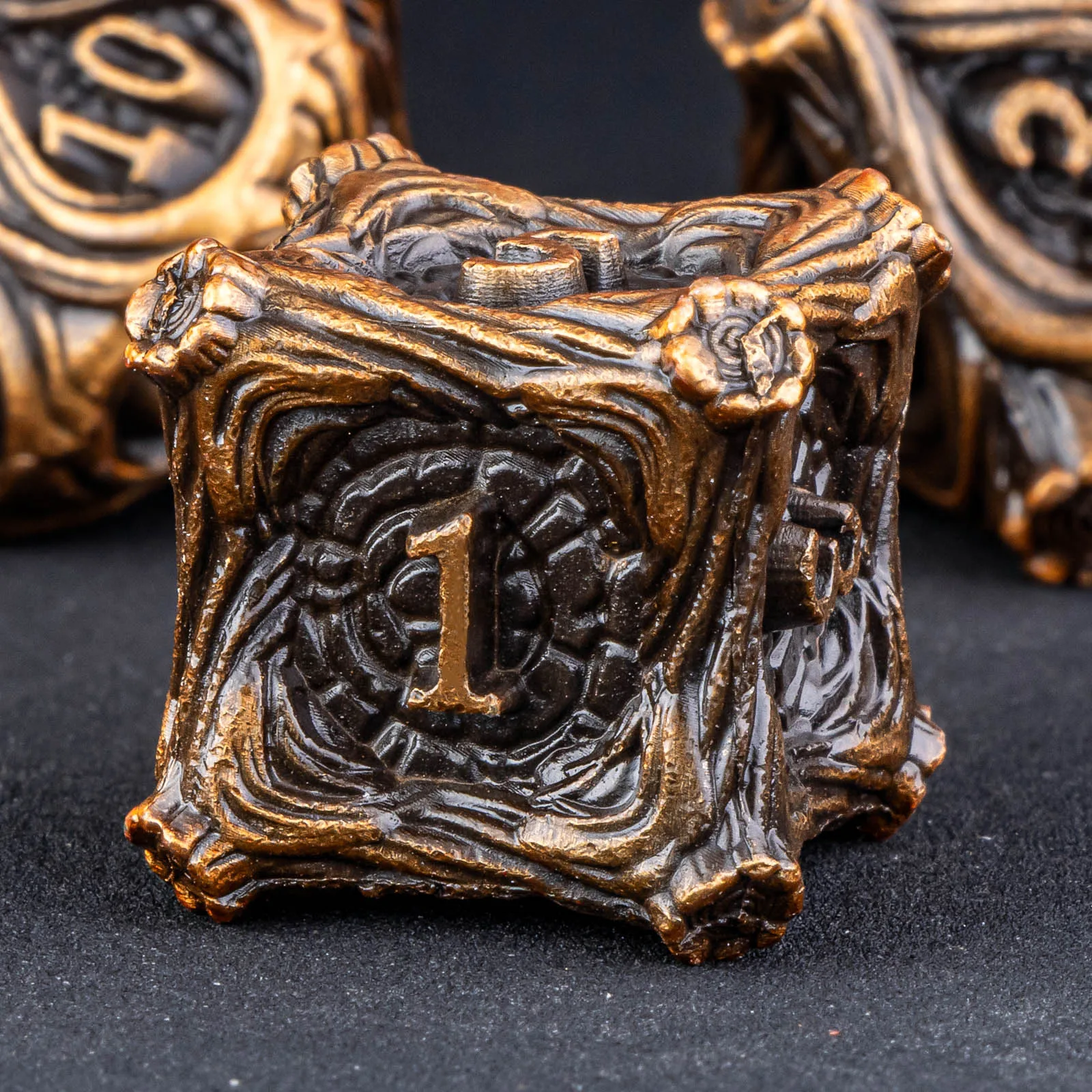 메탈 다이스 DND 세트 던전 앤 드래곤 RPG 롤플레잉 게임 폴리헤드럴 다이스 세트 D20 D12 D10 D8 D6 D4 {앤틱 골드}