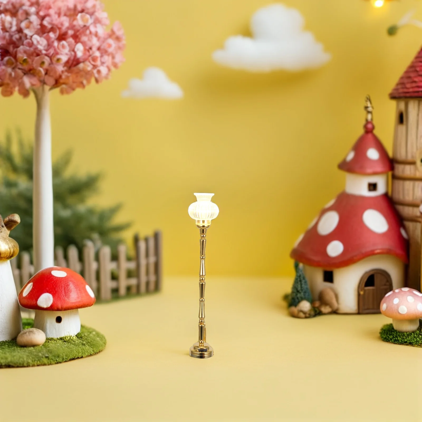 

Mini Flower-shaped Standing Lamp Dollhouse Accessories Furniture Metal Golden Floor