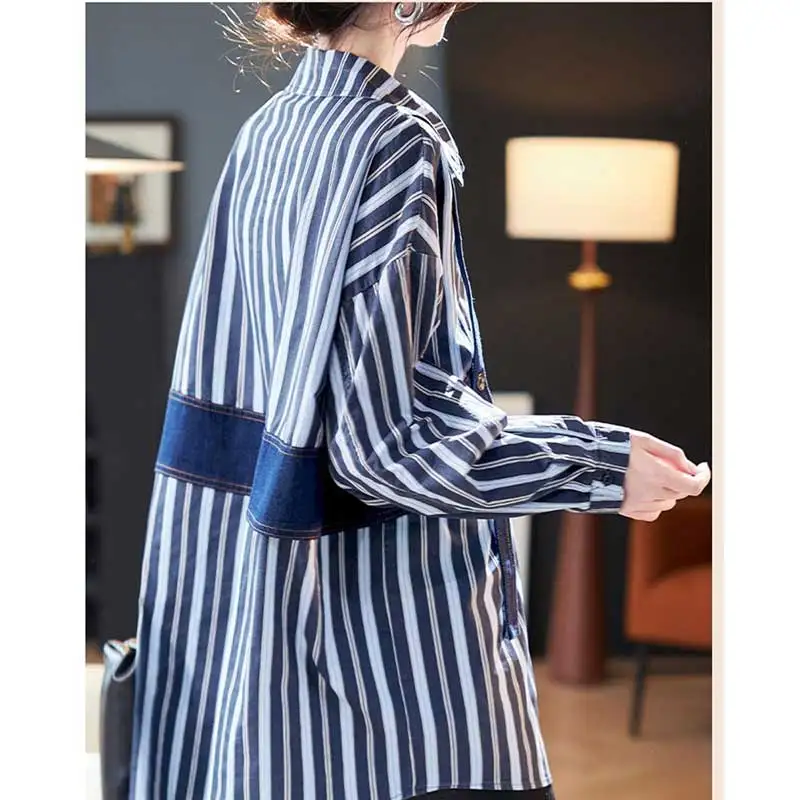 เสื้อผ้าผู้หญิง แฟชั่นฤดูใบไม้ผลิและฤดูใบไม้ร่วง เรียบง่าย ทันสมัย ติดกระดุม ตัดสี คอปกโปโล เสื้อผู้หญิง แมทช์ได้กับทุกชุด แขนยาว