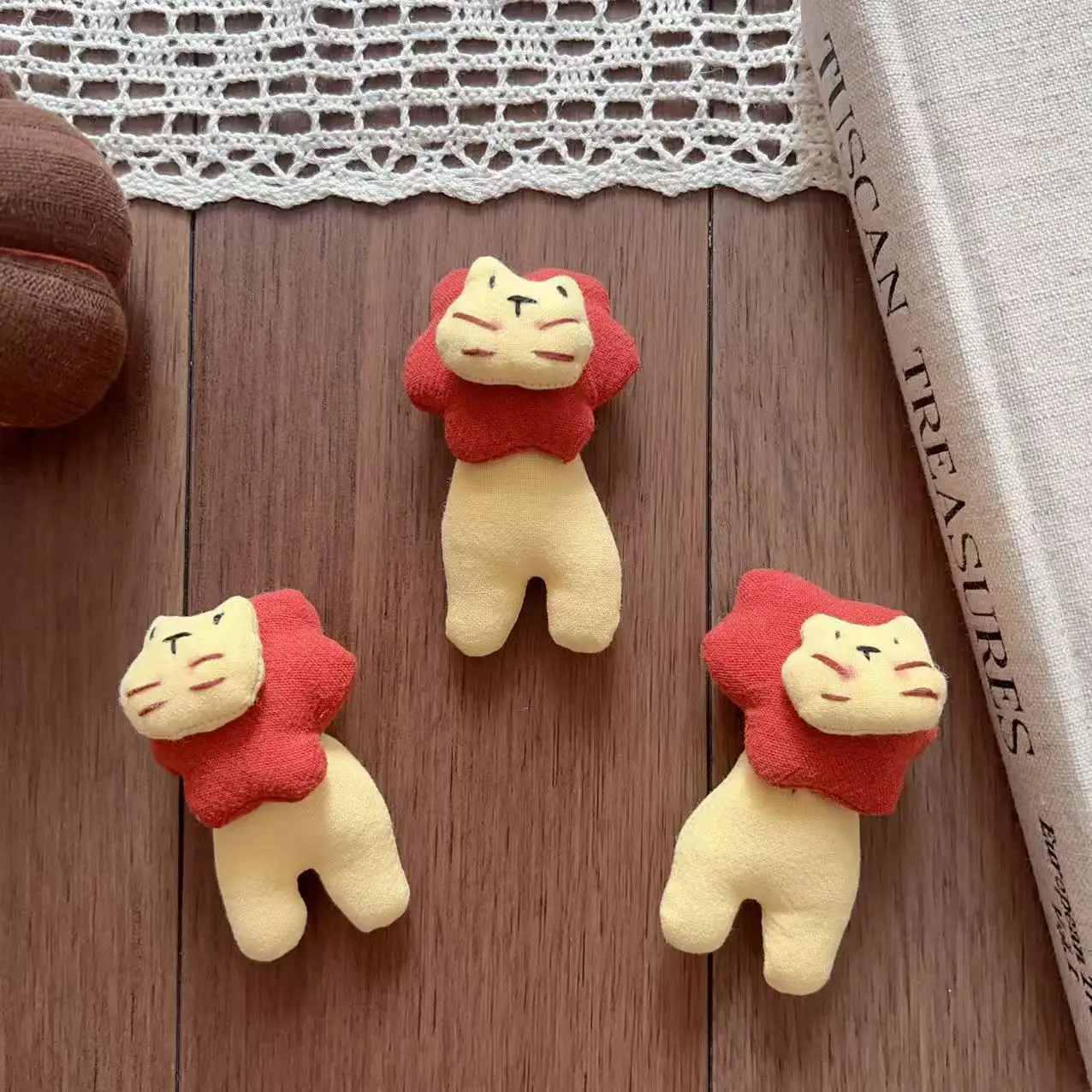 Premium Handmade Forest Style Fabric Lion Brooch Pin DIY for Shoes Hat Scarf Bag Pendant Clothing Trim
