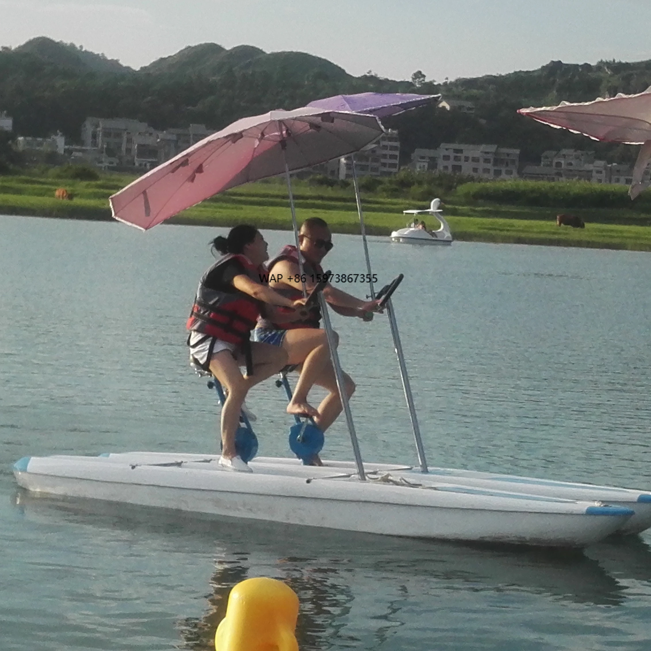 

2019 the Newest Design Amusement Equipments Fiberglass Adult Water Bike for Sale