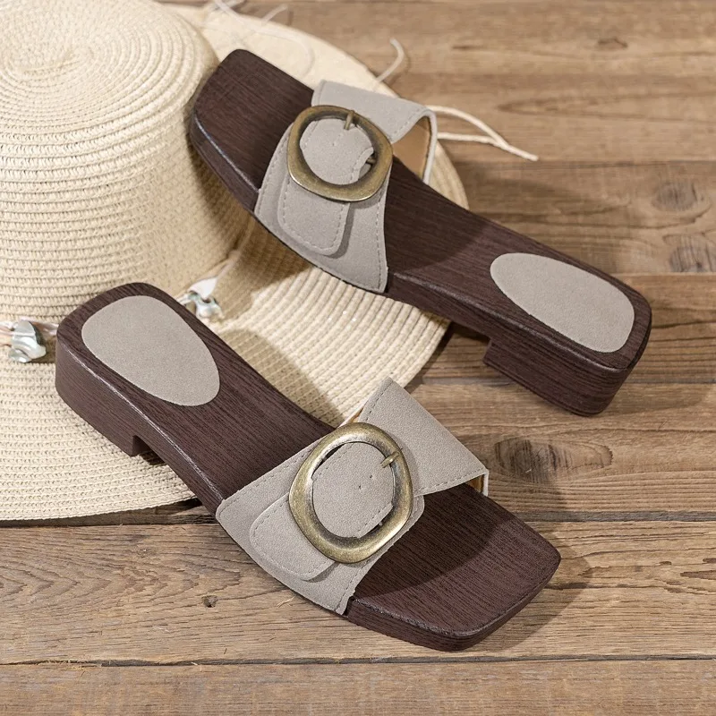 

Flip Slippers Women's Summer Fashion Square Buckle Outside Wear Flat Non-slip Soft-soled Beach Shoes