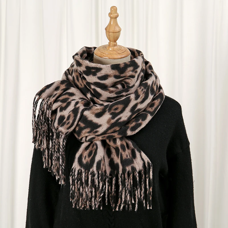 

Hot Sale Leopard Print Pashmina Tassel Shawl Scarf For Woman Winter Warm Shawls Fashion Long Wraps Thick Like Cashmere Scarves