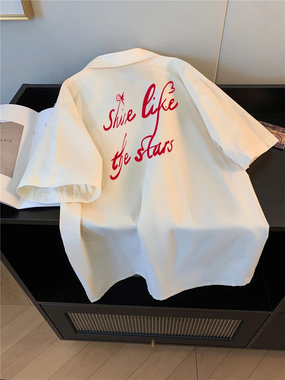 Faionable ort imprimé irt hommes motif coeur col rabattu coupe ample été Sle Version coréenne fonction de chaleur