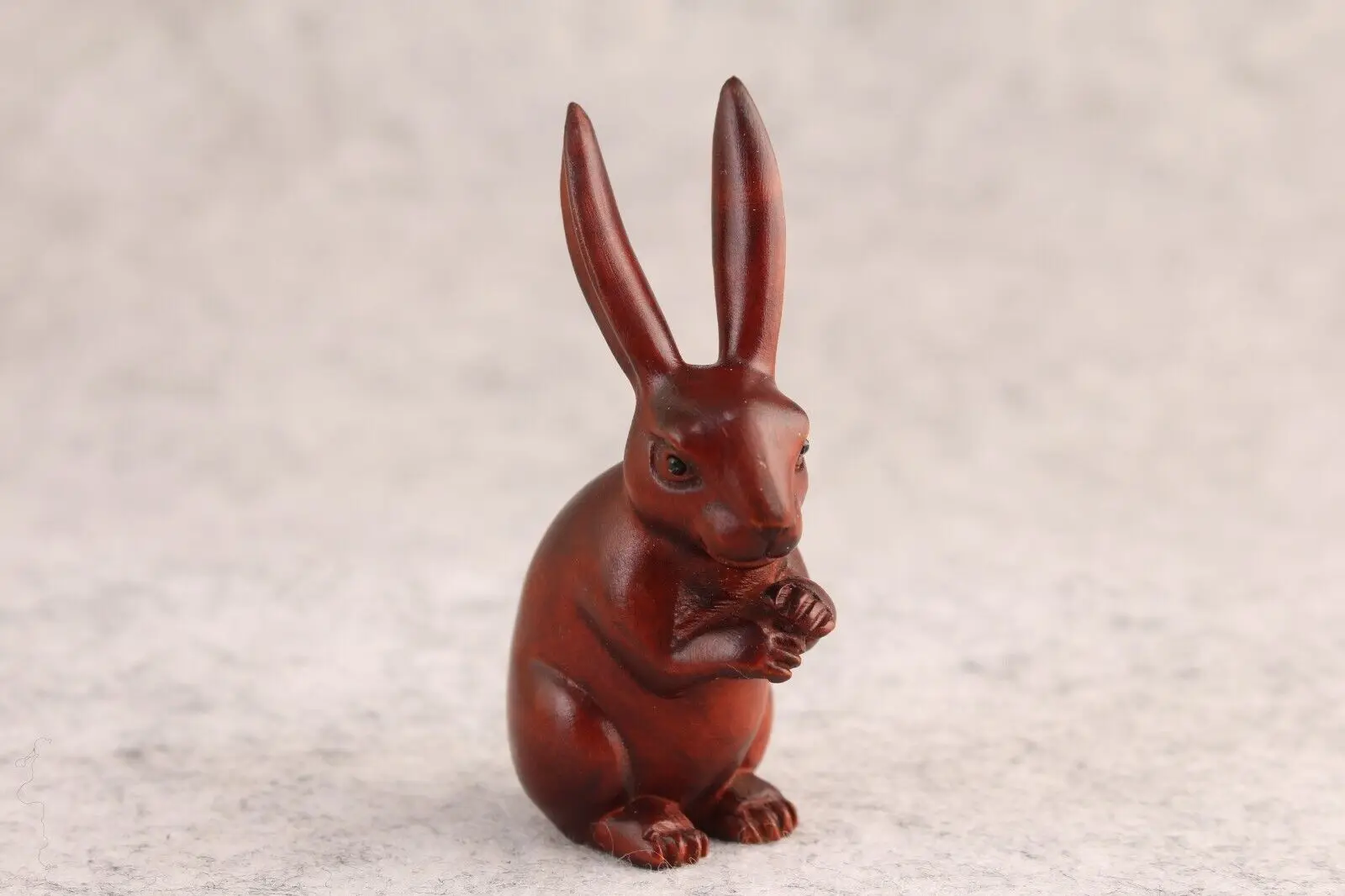 

MINI chinese boxwood handmade carving rabbit statue collectable tea pet