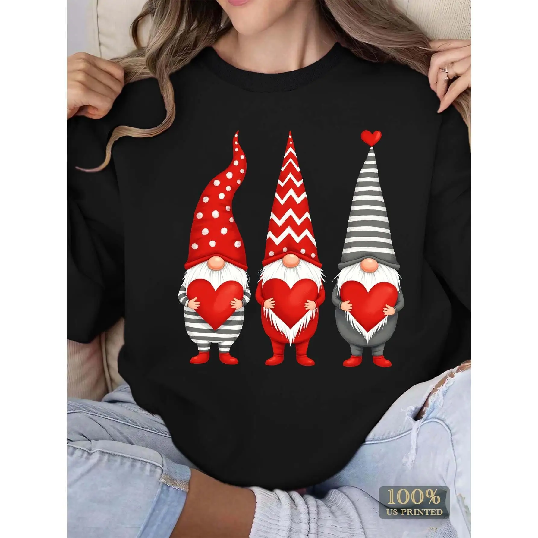 

Valentines Day Gnomes Holding Heart Print Crewneck Sweatshirt for Women