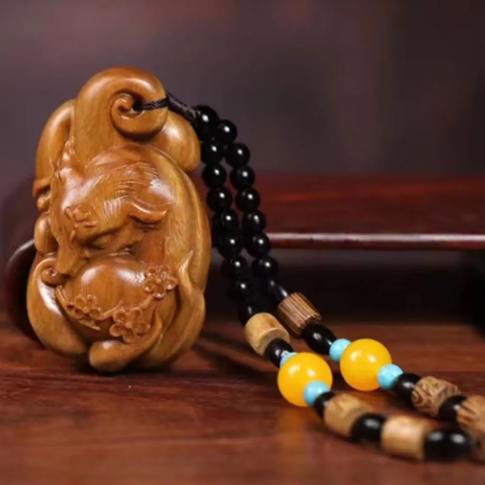 

JW219 - 6.8×4.1×2.9 CM Hand Carved Green Sandalwood Netsuke Figurine - Fox