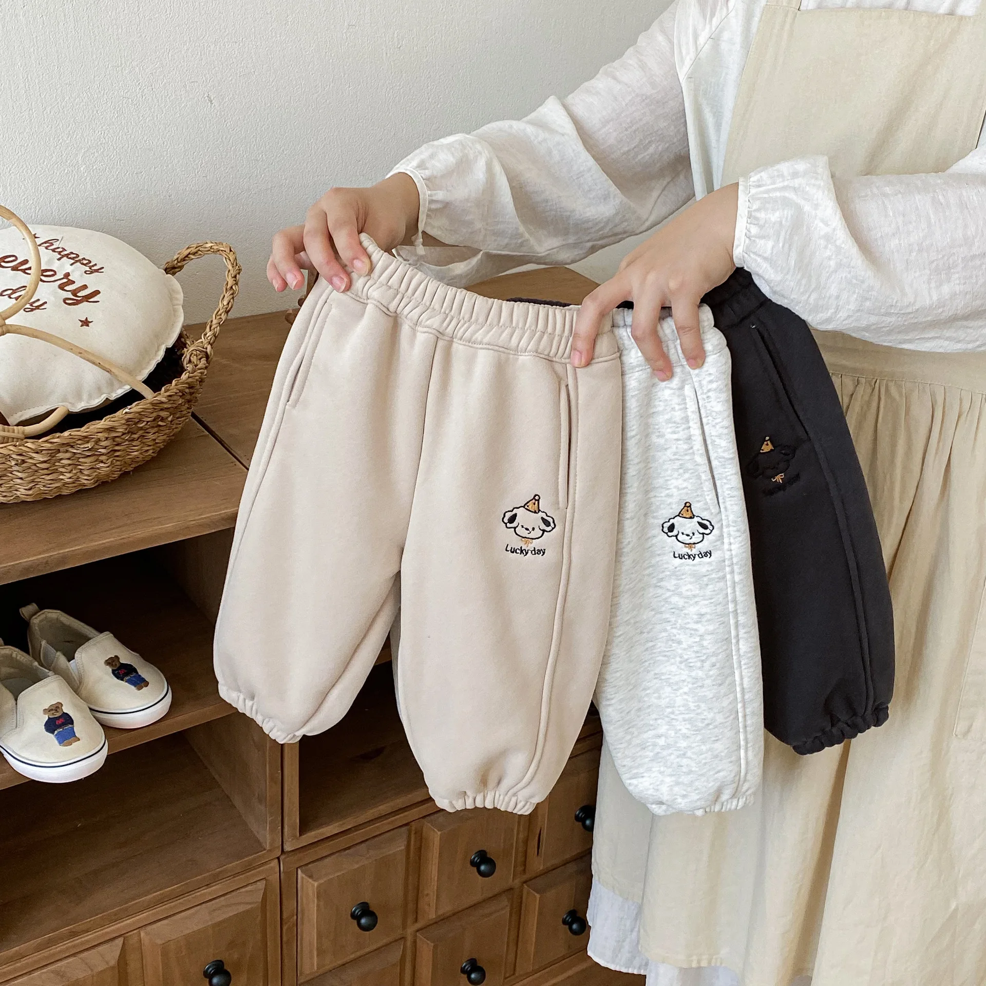 2025 Autumn Winter Baby Pants Kids Fleece Casual Trousers Korean Loose Infant Girls Harem Pants Toddler Boys Warm Sweatpants